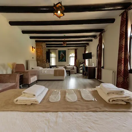 Antique Manastir Boutique